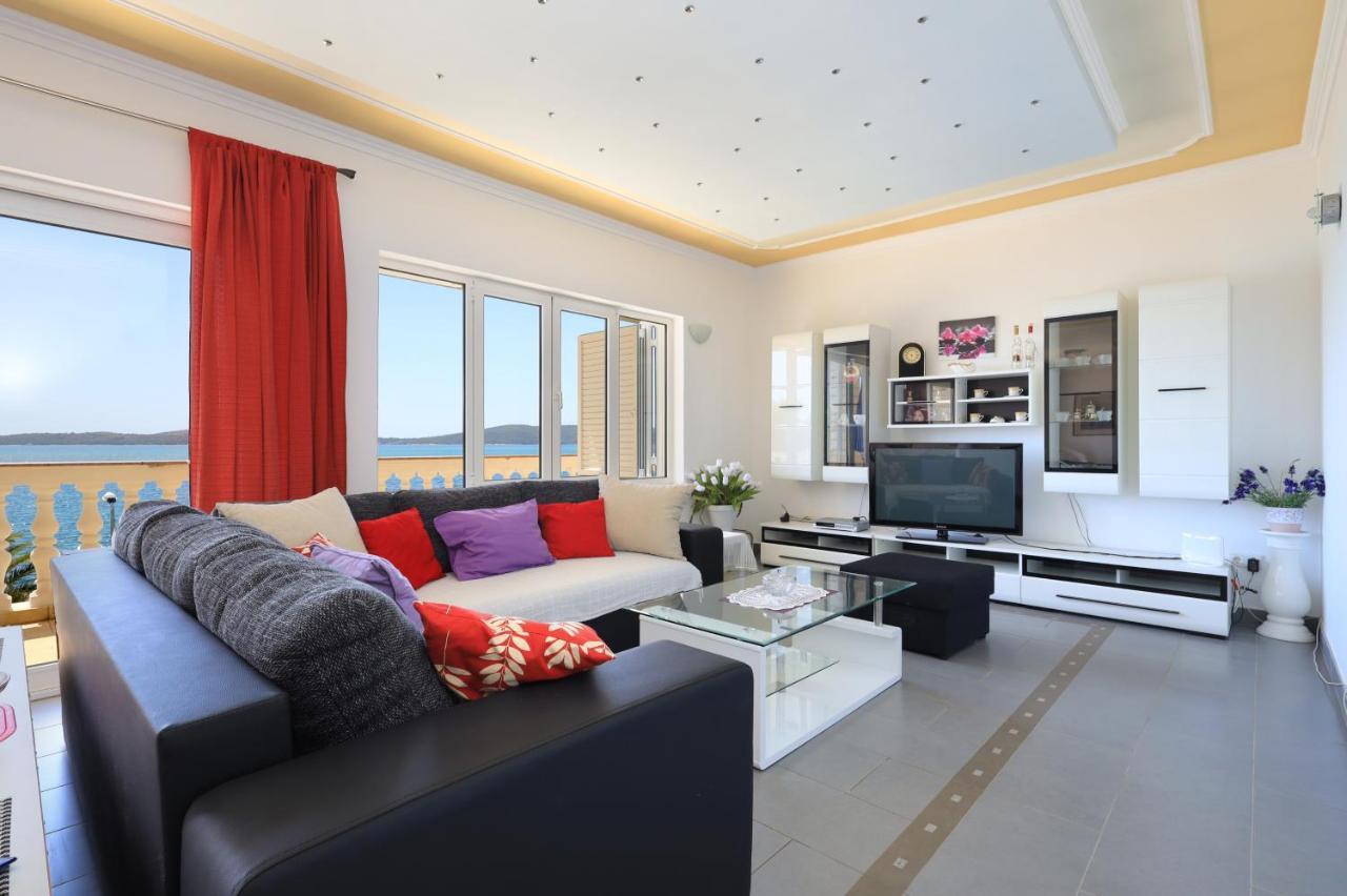 Family Friendly Seaside Apartments Brodarica, Sibenik - 15270 Extérieur photo