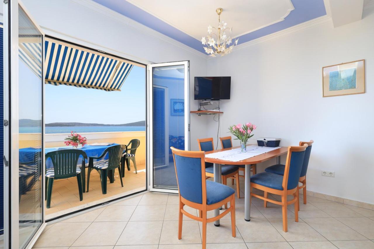 Family Friendly Seaside Apartments Brodarica, Sibenik - 15270 Extérieur photo