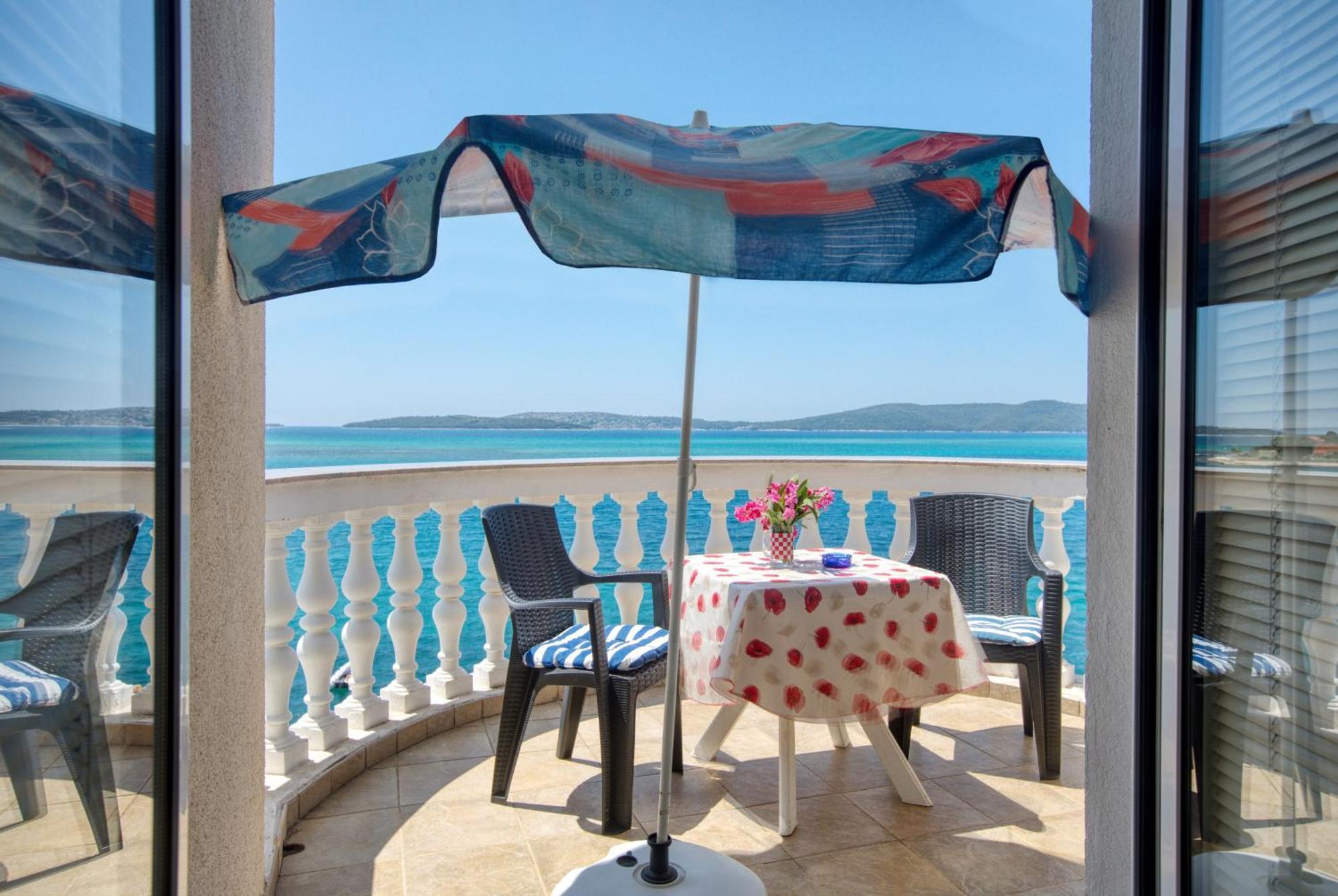 Family Friendly Seaside Apartments Brodarica, Sibenik - 15270 Extérieur photo