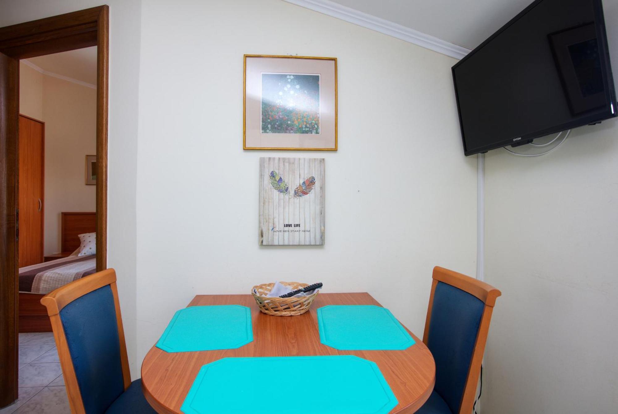 Family Friendly Seaside Apartments Brodarica, Sibenik - 15270 Chambre photo