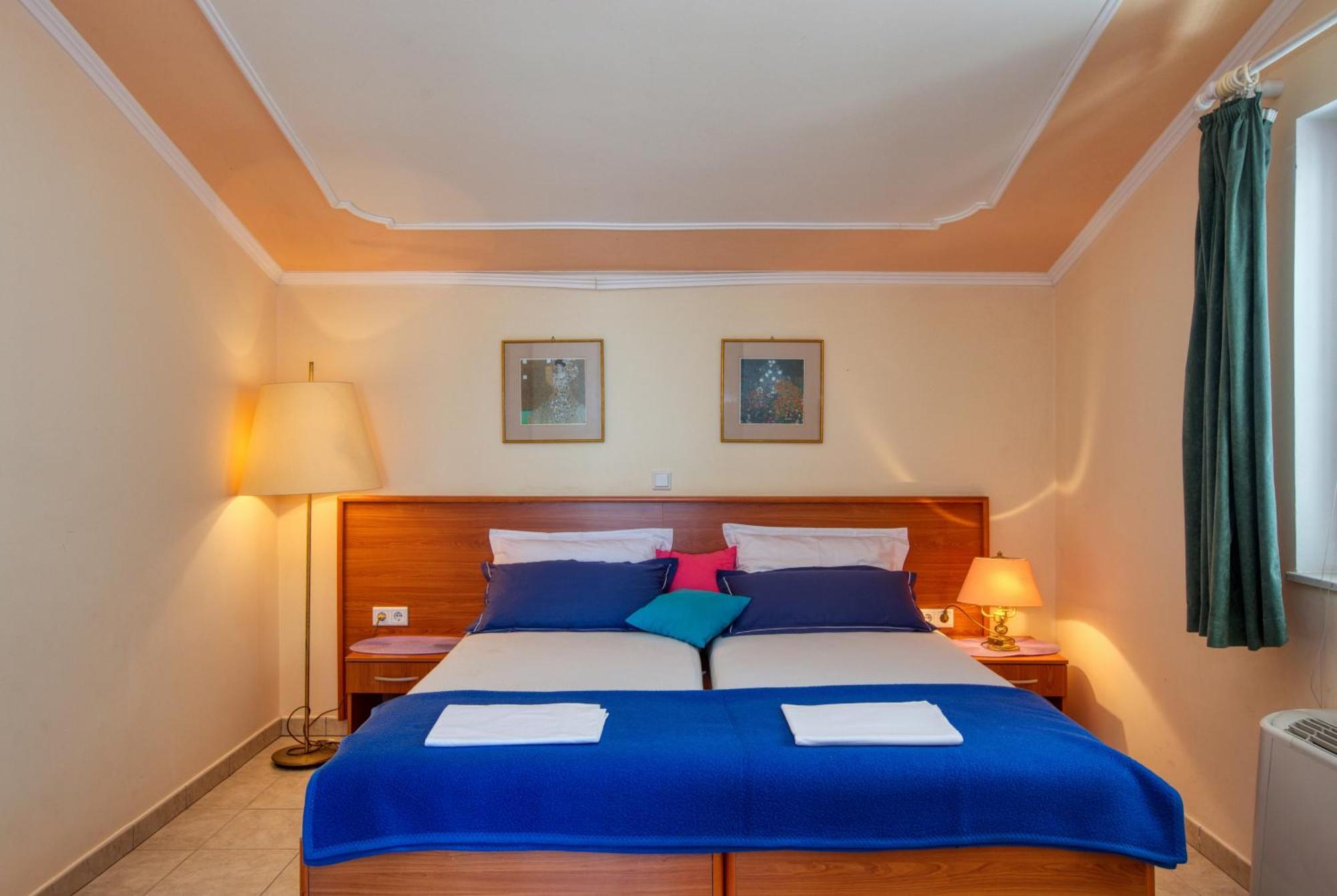 Family Friendly Seaside Apartments Brodarica, Sibenik - 15270 Chambre photo